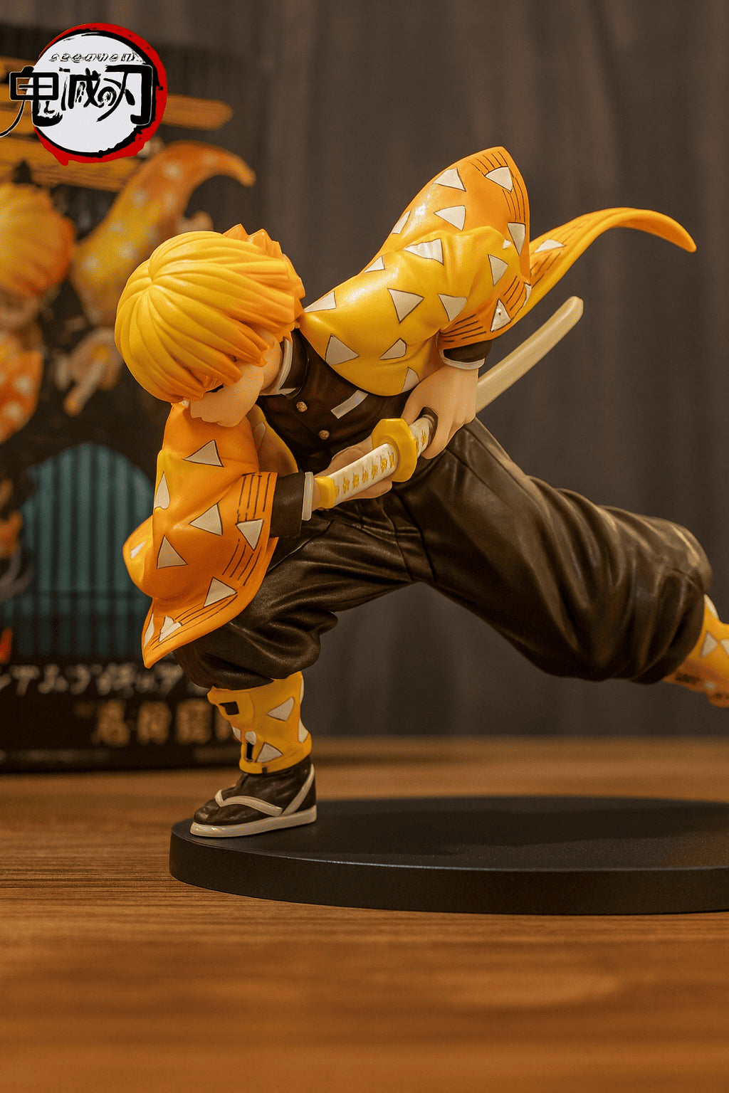 Figurine Agatsuma Zenitsu – 15 cm