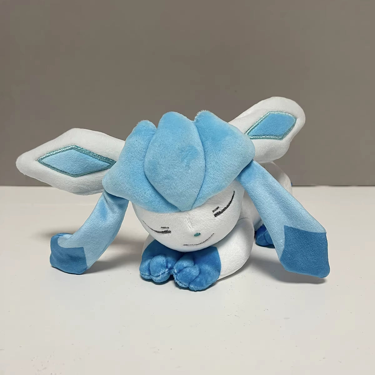 New Sleeping Pokemon Plush Toy Soft Cute Eevee Evolution Glaceon Leafeon Sylveon Doll Gifts